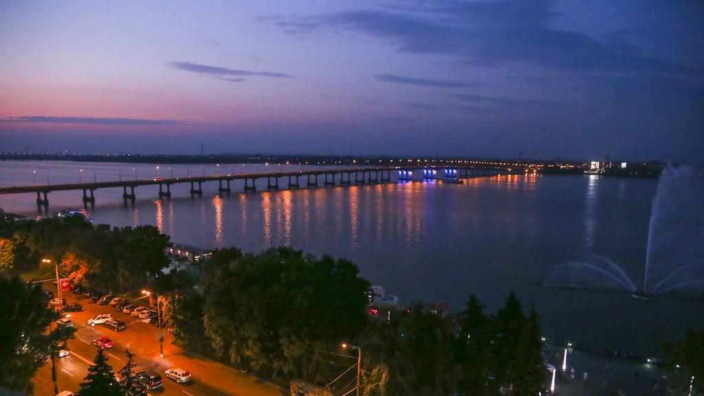 โรงแรม เนพรอบเพอทรอฟ นิปโปร ภายนอก รูปภาพ